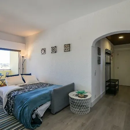 公寓 Cozy Studio With Balcony And Beautiful View