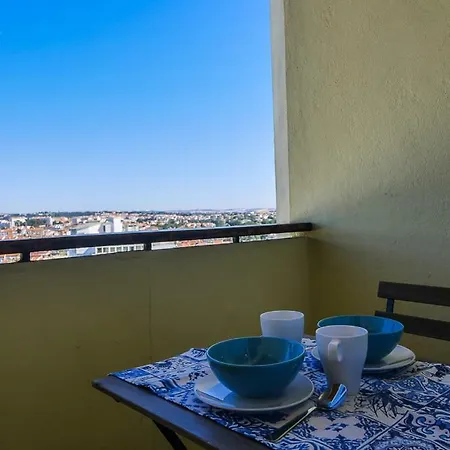 Cozy Studio With Balcony And Beautiful View アパート カスカイス